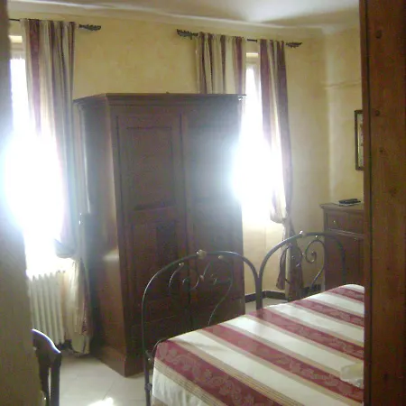 Bed & Breakfast La Finestrella Di Montalto Locanda