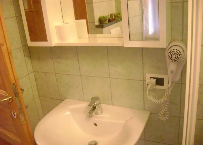 La Finestrella Di Montalto Bed and Breakfast 3*