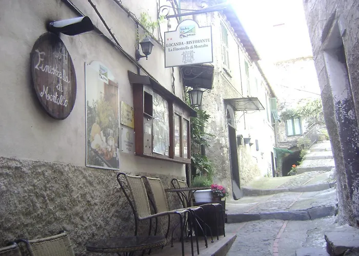 Bed and Breakfast La Finestrella Di Montalto 3*